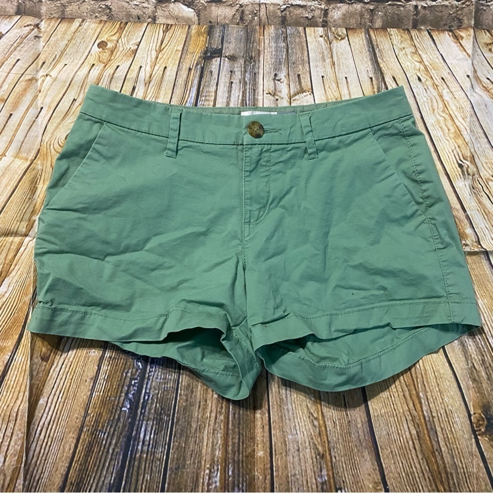 Old Navy Green Cotton Stretch 3” Inseam Chino‎ Shorts